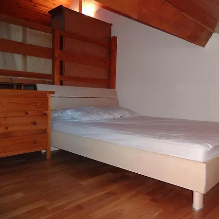 8 Rue Du Bac Chalet
